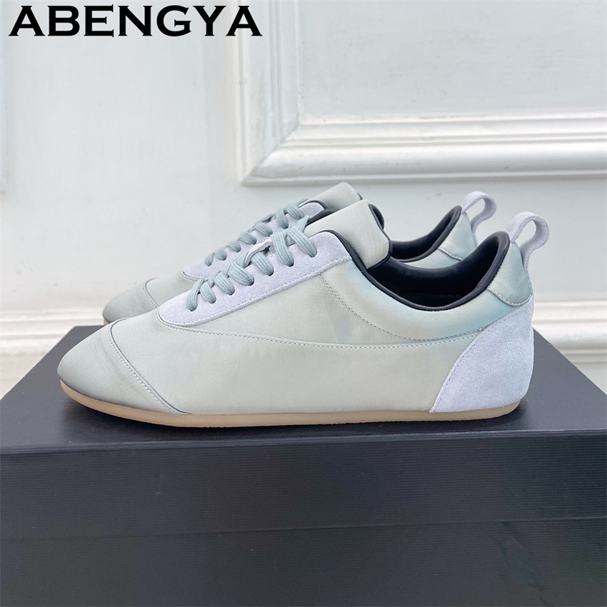 أحذية كاجوال نسائية من الساتان - مراجعة Oxford Lace Up Women وسعره